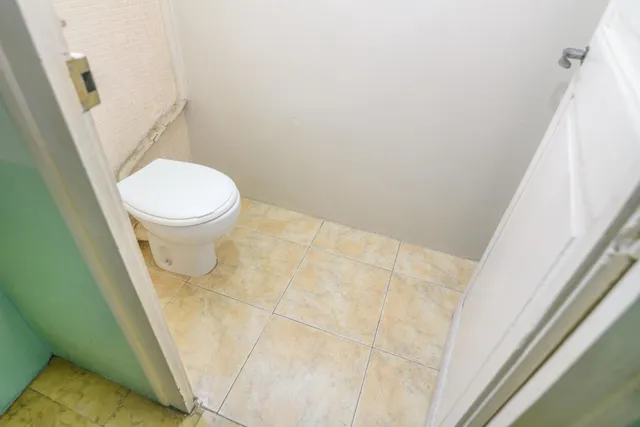 ¡Oportunidad única para inversores! Piso con alta rentabilidad e inquilino solvente en el centro de Manresa — 21