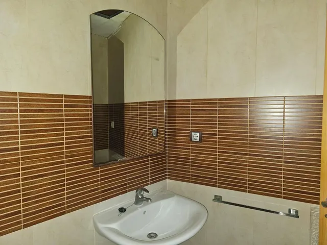 LOCAL COMERCIAL EN LA RAPITA — 6