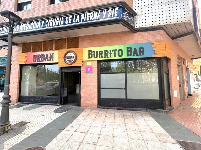 LOCAL COMERCIAL EN VENTA, AVDA. REINA VICTORIA EUGENIA