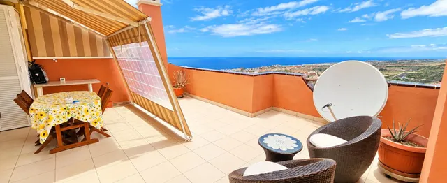 ## Apartamento de 2 dormitorios con gran terraza y espectaculares vistas al mar en Torviscas — 25