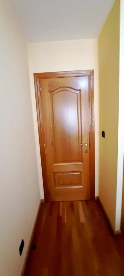 Amplio y Luminoso Piso en alquiler en Barrocanes, Ourense - Ideal para Familias — 13