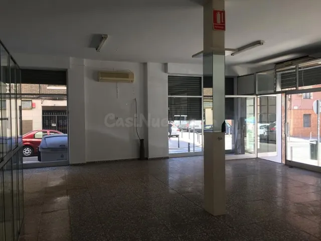 SE ALQUILA LOCAL COMERCIAL ZONA PLAZA CREVILLENTE - foto 5