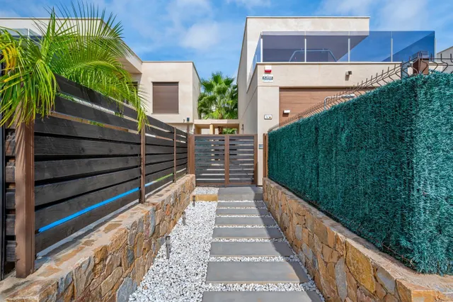 VILLA DE 3 DORMITORIOS Y 3 BAÑOS EN SAN JAVIER ( RODA ) — 47