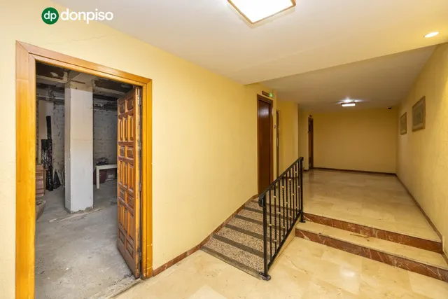 Local comercial de 150 m2 entre Camino de Ronda y Alhamar – doble acceso — 16