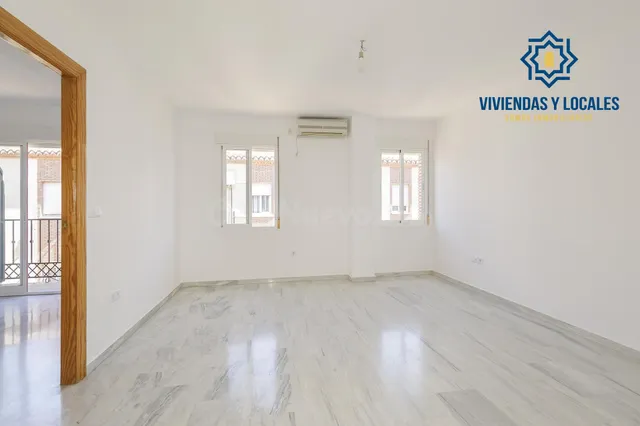 PISO CON GARAJE Y TRASTERO