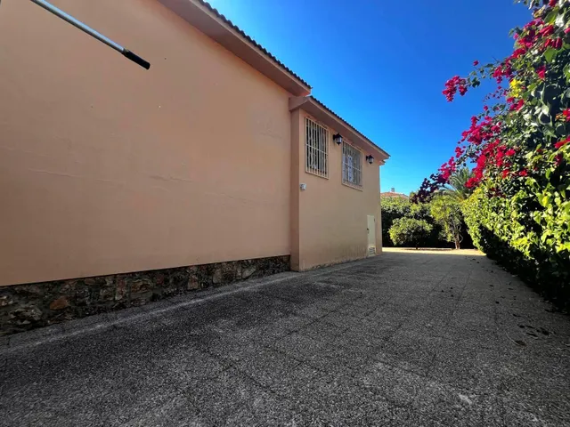 MAGNIFICO CHALET INDEPENDIENTE CON APARTAMENTO DE INVITADOS, PISCINA PRIVADA, GARAJE, BARBACOA, BUENAS VISTAS Y MUCHO MAS — 7