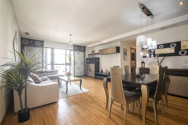 vivienda con piscina, plaza de garaje, terraza, 3 habitaciones y 2 baños — 11