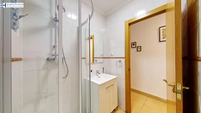 AMPLIA HABITACIÓN DE ALQUILER EN MISLATA CON BALCÓN — 11