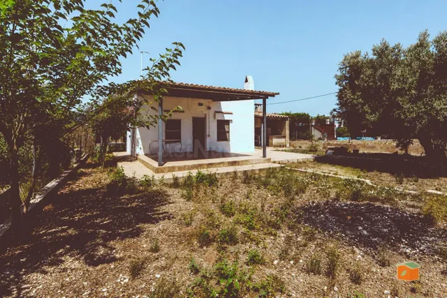 CASA DE CAMPO EN PLANTA BAJA CON PISCINA EN VENTA EN TORTOSA