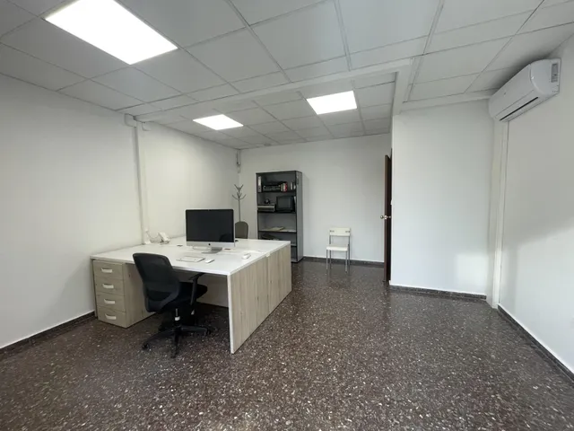 LOCAL COMERCIAL A ROQUETES DE 195m2 — 7