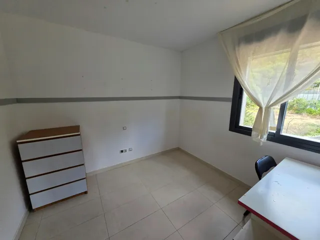 2 DORMITORIOS 1 BAÑO — 6