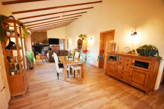 Casa rural independiente con unos 5.000 olivos - foto 5