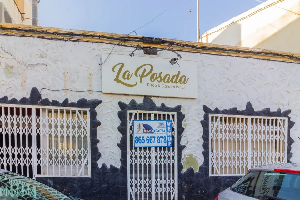 AMPLIO LOCAL COMERCIAL EN VENTA EN RAFAL (ALICANTE).