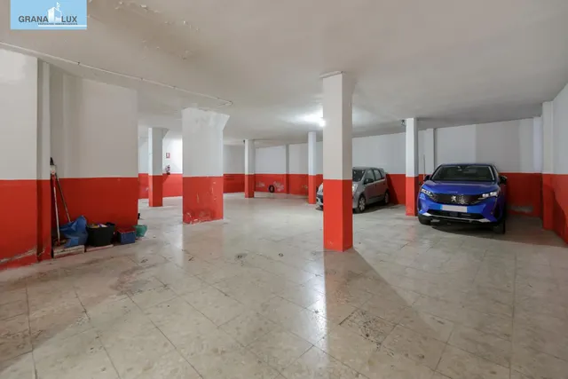 Local Comercial con 254 metros cuadrados junto a Carretera de la Sierra. — 4