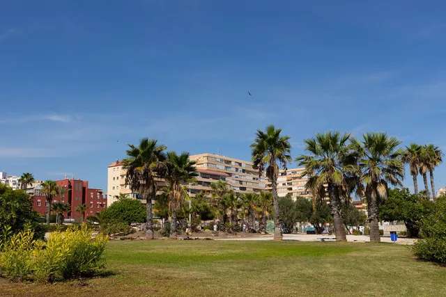 Apartamento de dos dormitorios con vistas la mar — 29