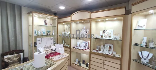 TRASPASO DE LOCAL AVDA. MÁLAGA, 131 JOYERIA ABRIL - foto 2