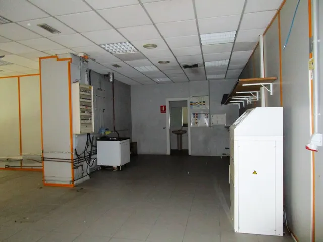 Urbis te ofrece un local comercial en alquiler en zona Centro, Salamanca. — 3