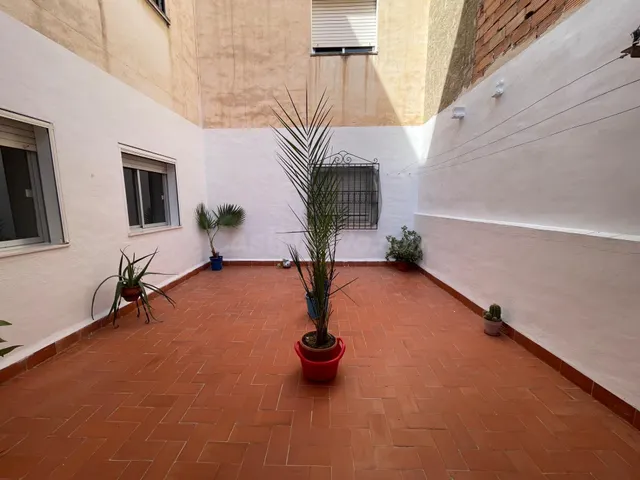 Se vende Piso en Planta Baja con Patio en Cabezo de Torres