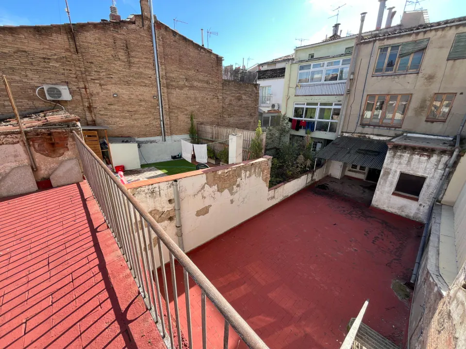 Oportunidad, tres pisos de 140m2 + terraza 100m2, segundo con 125m2 y dúplex 125 m2 con terraza 30m2