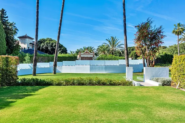 Adosado 3 habitaciones 589m² en venta - Marbella — 28