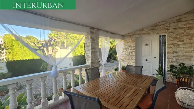 Espectacular chalet independiente con piscina privada y gran parcela en La Pobla de Vallbona — 39