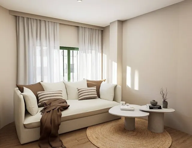 Exclusiva casa mata reformada con terraza y solárium privado en el casco antiguo de Estepona — 2