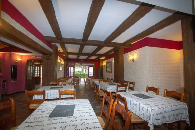 Local restaurante Marbella con terraza 100m2 frente al mar — 17