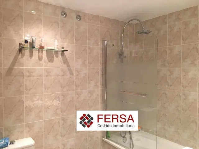 PISO AMUEBLADO EN ALQUILER CON ZONAS COMUNES CON JARDINES Y PISCINA — 10
