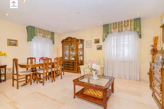 ¡AMPLIA CASA DE 4 DORMITORIOS, 3 BAÑOS Y CALEFACCIÓN CENTRAL EN LA ZUBIA! ✨ — 13