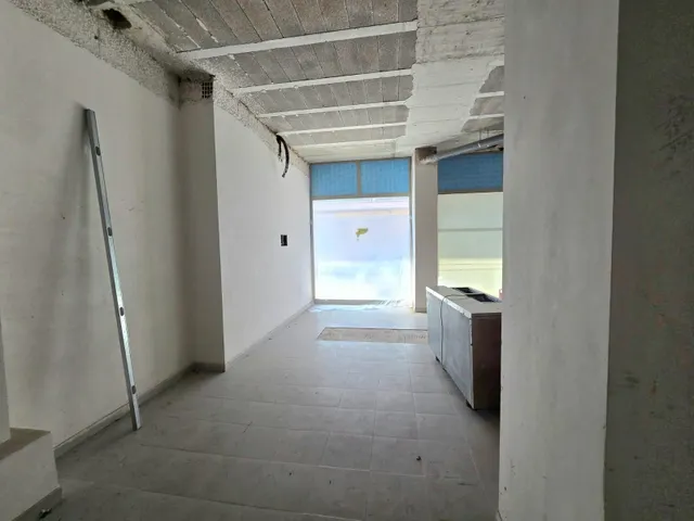 Se vende local comercial con posibilidad de hacer cambio de uso a vivienda — 13