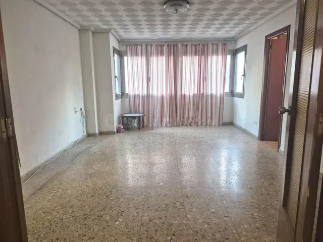 PISO EN VENTA EN EL CENTRO DE LA POBLA DE VALLBONA