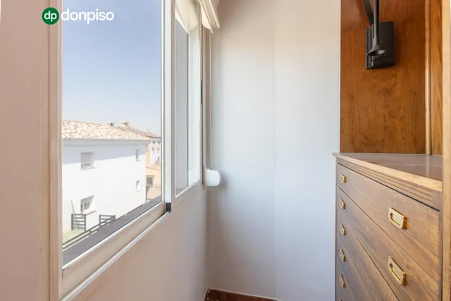 FANTÁSTICO TRÍPLEX EN CÁJAR: UNA VIVIENDA LLEVA DE AMPLITUD Y LUMINOSIDAD — 28