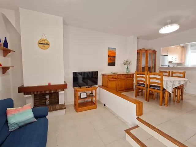 ALQUILER DE INVIERNO - CASA ADOSADA DE TRES habitaciones Y D - foto 2