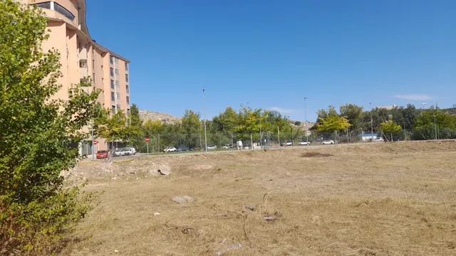 Dos terrenos en venta en Casta Álvarez. Calatayud - foto 2