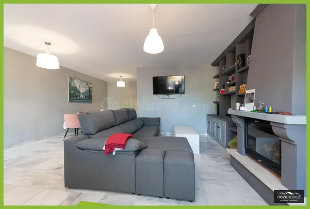CHALET ADOSADO CON VISTAS AL CAMPO DE GOLF — 2