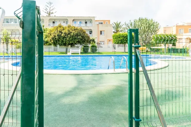 Luminoso atico duplex con solarium y parking privado en torre la mata  - Torrevieja — 5