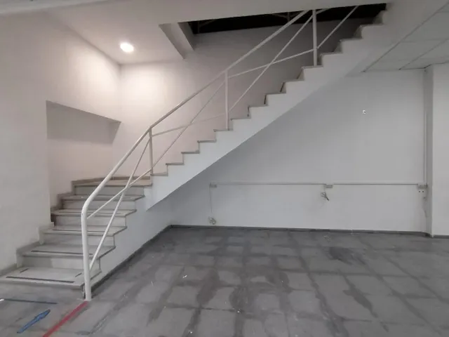 LOCAL comercial (200m2) en ALQUILER  zona PLAZA DE CREVILLENTE — 4