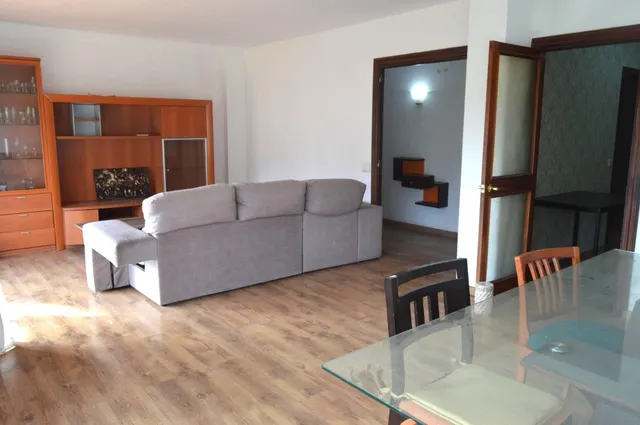 AMPLIO PISO DE CUATRO habitaciones EN ZONA PLAZA PARIS/ESCORXADOR — 8