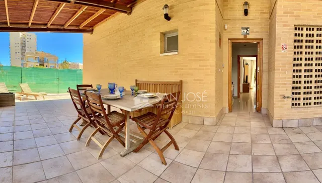 INMOBILIARIA SAN JOSE VENDE BONITO BAJO A ESCASOS 2 MINUTOS DE LA PLAYA DE MUCHAVISTA-EL CAMPELLO — 44