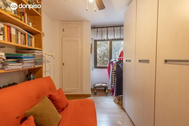 Exclusivo piso señorial con terraza en el Paseo del Salón (Cuesta de Escoriaza), con cochera y trastero. — 38