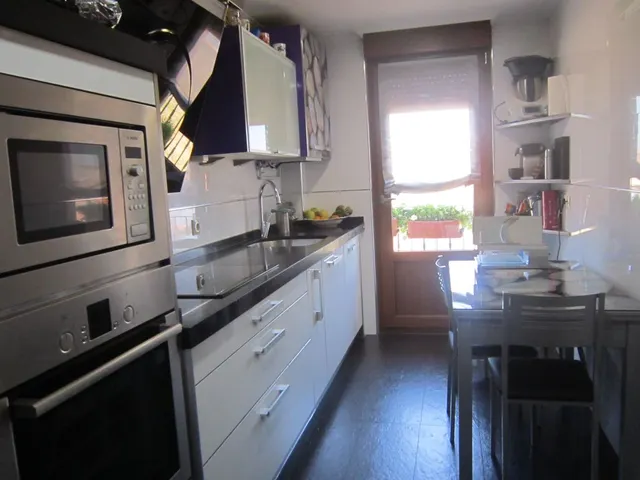 APARTAMENTO, 80 M2, SALÓN, COCINA, 2 HAB., 2 BAÑOS, TRASTERO