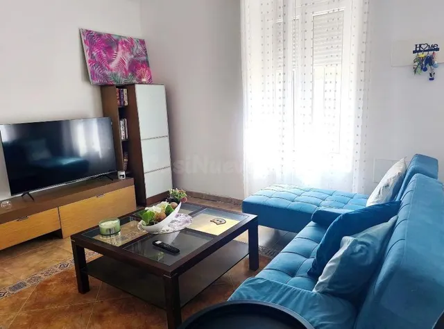 ¡VIVE JUNTO AL MAR! BONITA VIVIENDA DE 3 DORMITORIOS A SOLO 100 METROS DE LA PLAYA – ALQUILER ANUAL — 4