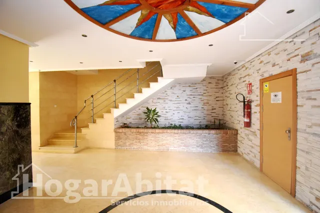 ¡Vistas al mar! Amplio, esquinero y alto en residencial con piscina, garaje y terraza — 47