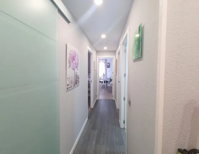 2 habitaciones y garaje cerrado, para entrar a vivir — 32