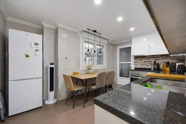 APARTAMENTO DE 3 DORMITORIOS 1 BAÑO 1 ASEO EN TORREVIEJA (PL - foto 2