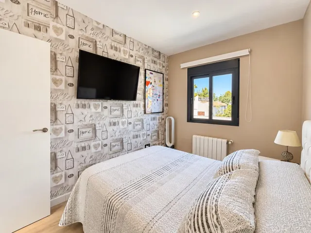 ESPECTACULAR VIVIENDA REFORMADA CON PISCINA, BODEGA, GIMNASIO Y UNA EXCEPCIONAL PRIVACIDAD — 49