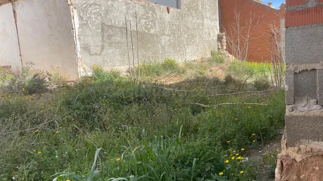 Terreno urbano en venta en Iniesta, Cuenca - foto 2