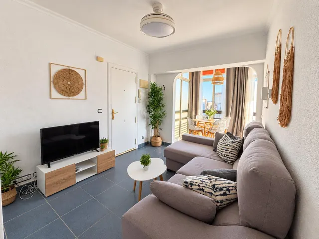 APARTAMENTO DE 1 DORMITORIO EN DÉCIMA PLANTA EN PAU V - foto 2