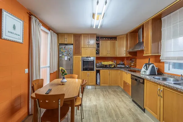 Encanto, luz y calidad de vida en Ogíjares, a un paso de Granada Vendemos esta casa — 18
