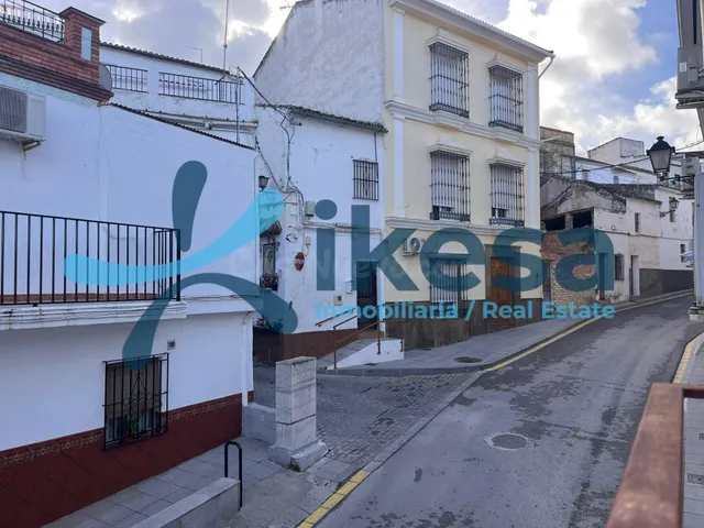 Casa adosada en Badolatosa - Sevilla - foto 3